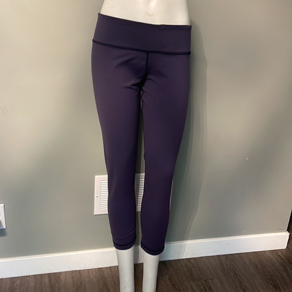 Lululemon size 8 leggings